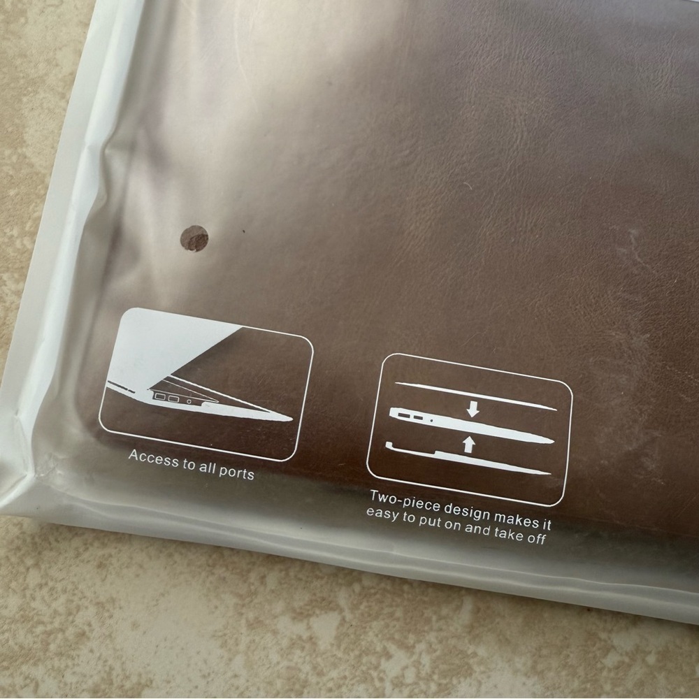 Toughshell Hardcase for a MacBook Pro 13 Brown Faux Leather New - Picture 2 of 5